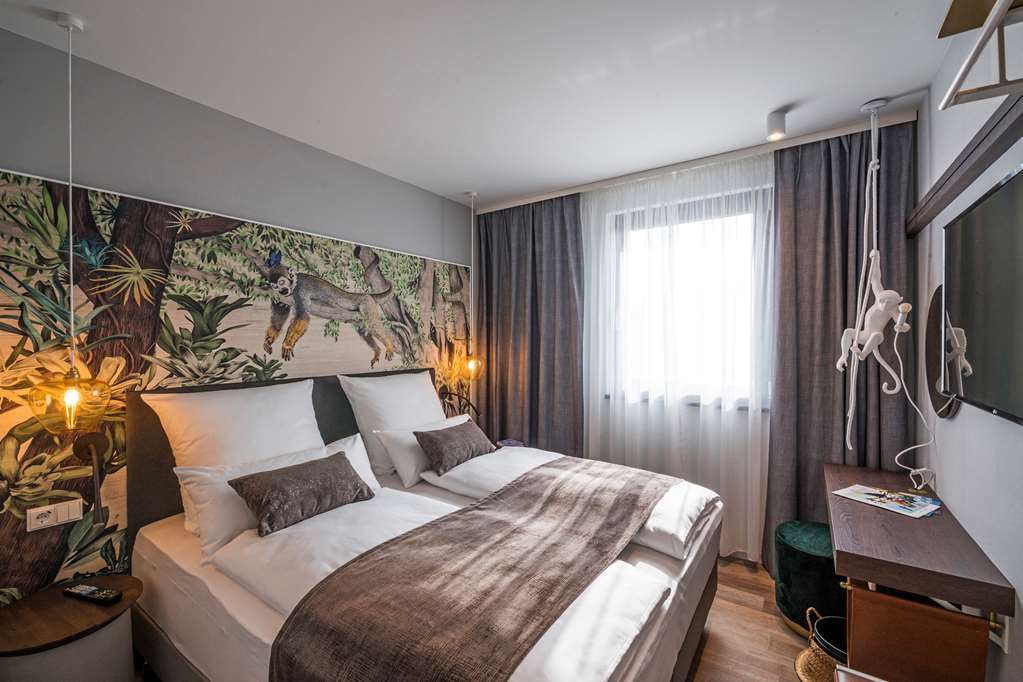 Ninetynine Heidelberg City Room photo
